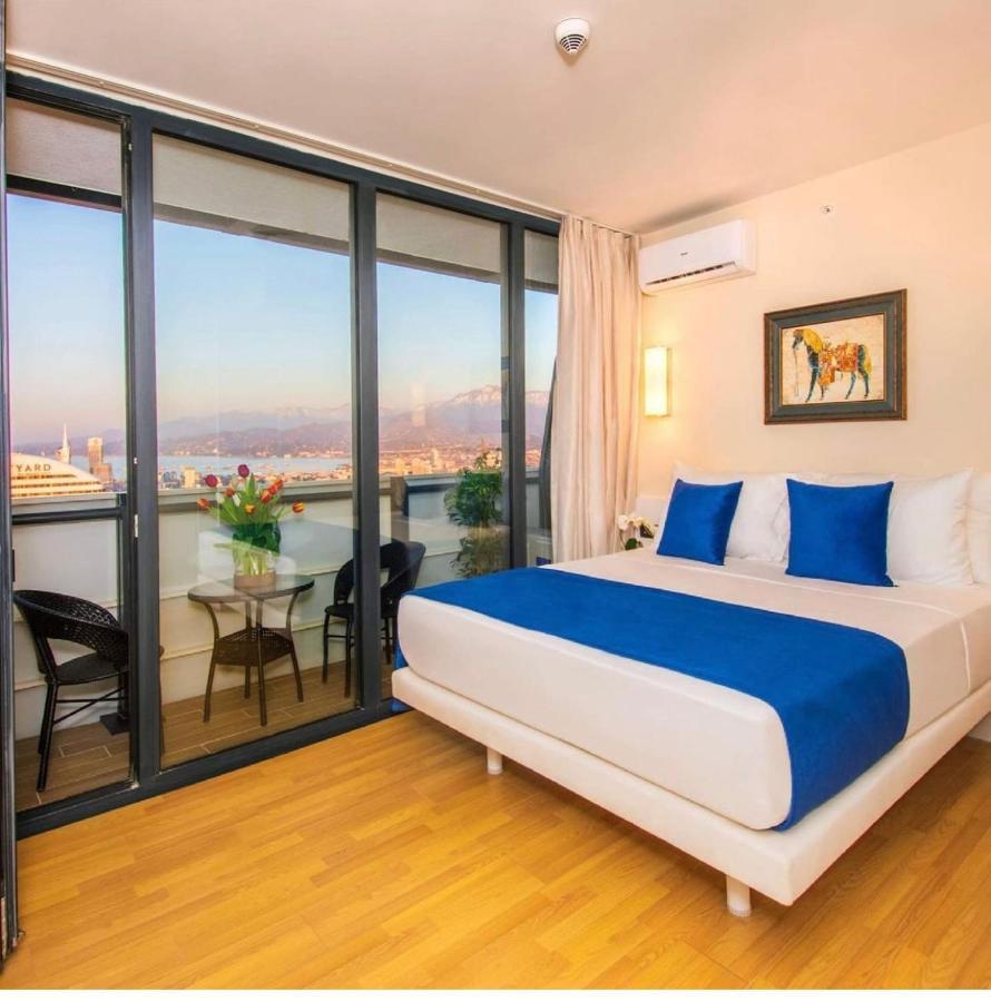 Aparthotel Orbi City Luxury Towers Batumi Exterior foto