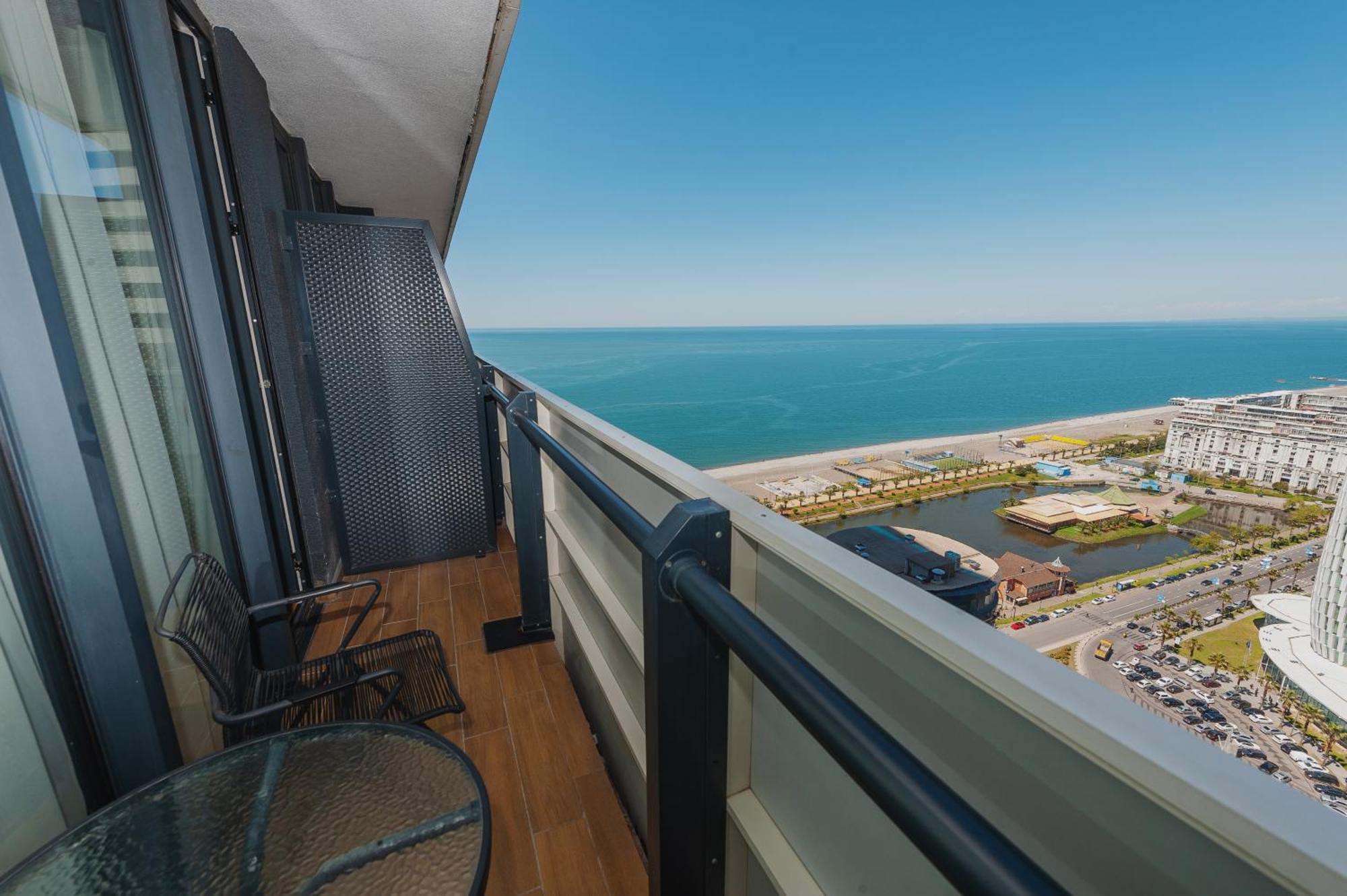 Aparthotel Orbi City Luxury Towers Batumi Exterior foto
